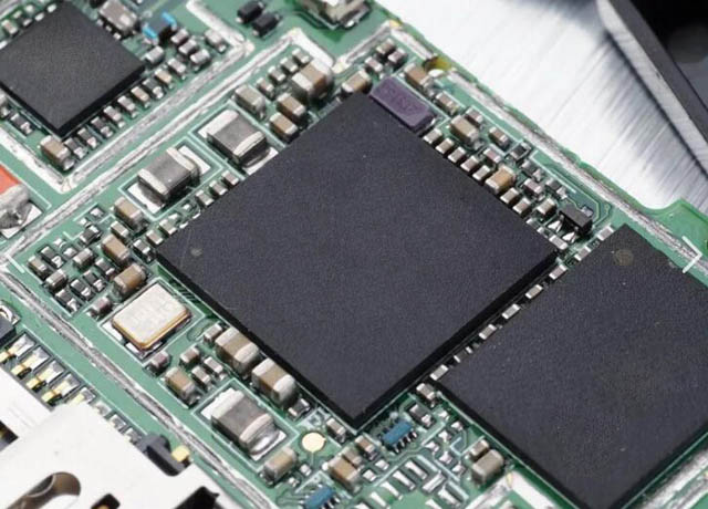 供應(yīng)【Infineon】無(wú)線(xiàn)連接：供應(yīng)藍(lán)牙 5.0 模塊、Wi-Fi 4 SoC、AIROC 汽車(chē)無(wú)線(xiàn)組合芯片