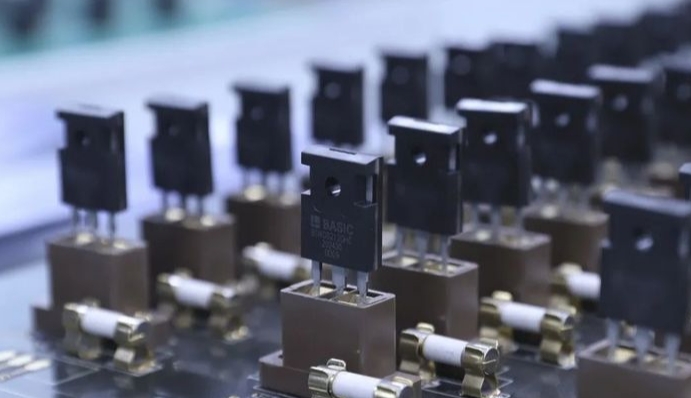出售（onsemi）IGBT、MOSFET、SiC、Si/SiC 混合模塊、二極管和智能功率模塊 (IPM)